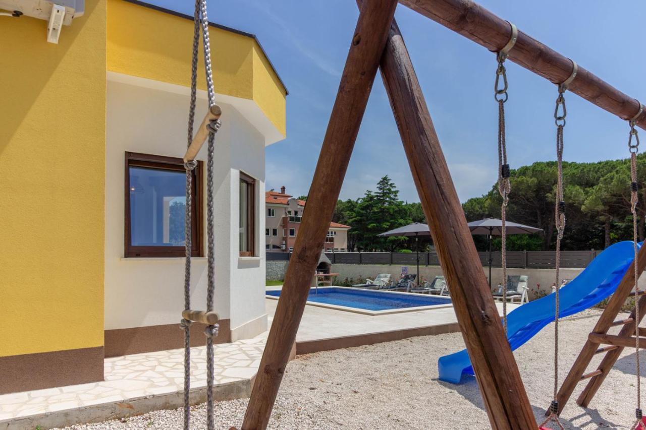 Modern Villa Eve In Medulin With Pool Near The Beach Luaran gambar