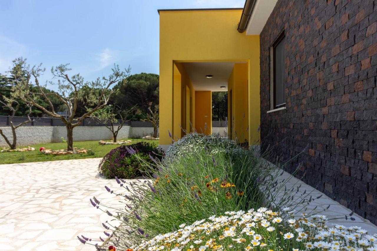 Modern Villa Eve In Medulin With Pool Near The Beach Luaran gambar