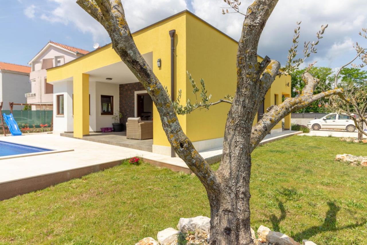 Modern Villa Eve In Medulin With Pool Near The Beach Luaran gambar