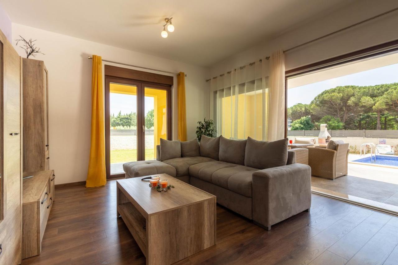 Modern Villa Eve In Medulin With Pool Near The Beach Luaran gambar